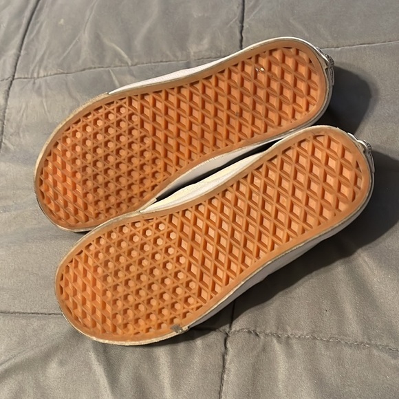 Vans - Picture 2 of 3